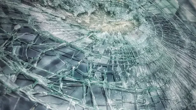山形市 輸入車・ベンツ・BMW板金修理専門店（株式会社伊藤自動車）施工事例